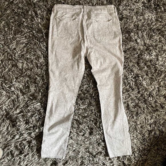 NYDJ Damask Print Pants - Picture 3 of 4